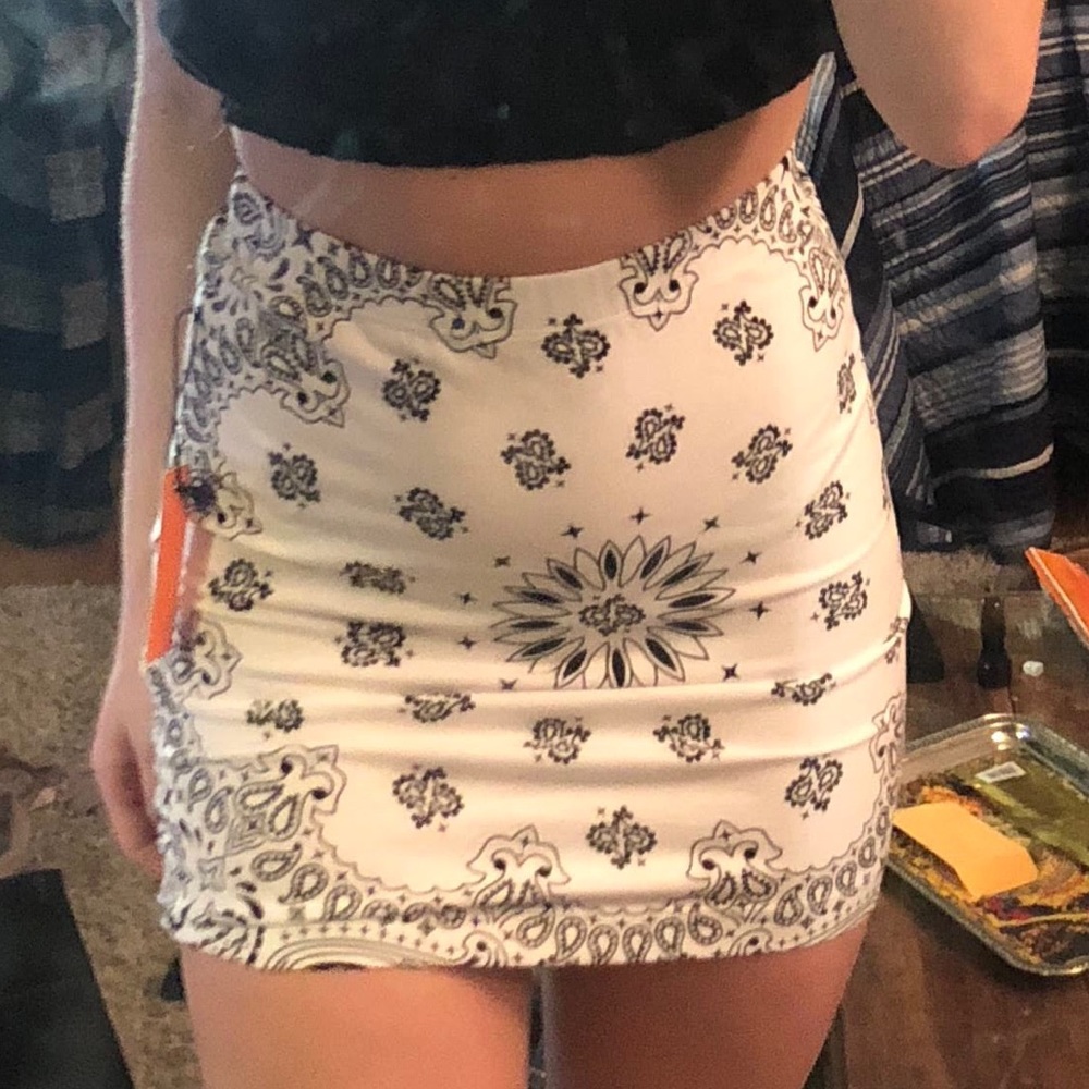 Body con b&w skirt